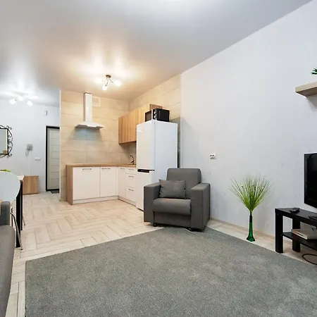 дзержинского 11. м. грушевка Apartment Minsk