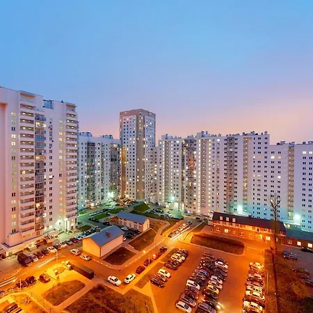 дзержинского 11. м. грушевка Apartment Minsk